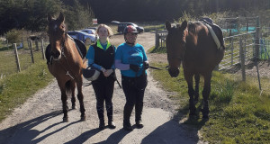 Imogen and Cheryll Hilton complete their Virtual Kiltwalk on horses